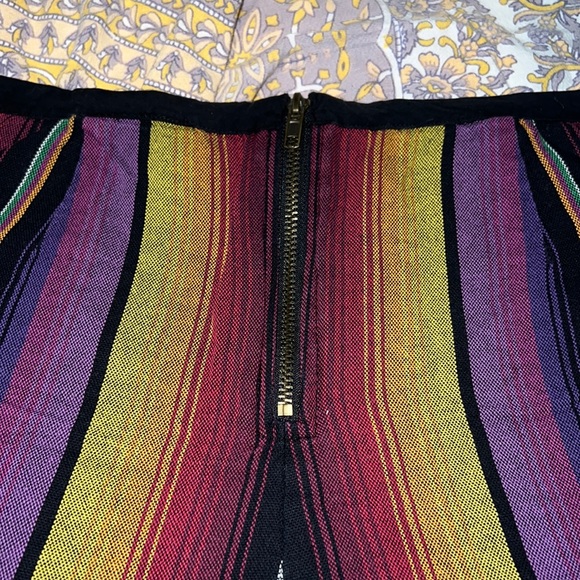 EUC Mimi Chica Fitted Serape Style Hippie Stoner Festival Party Shorts Large - Picture 4 of 7